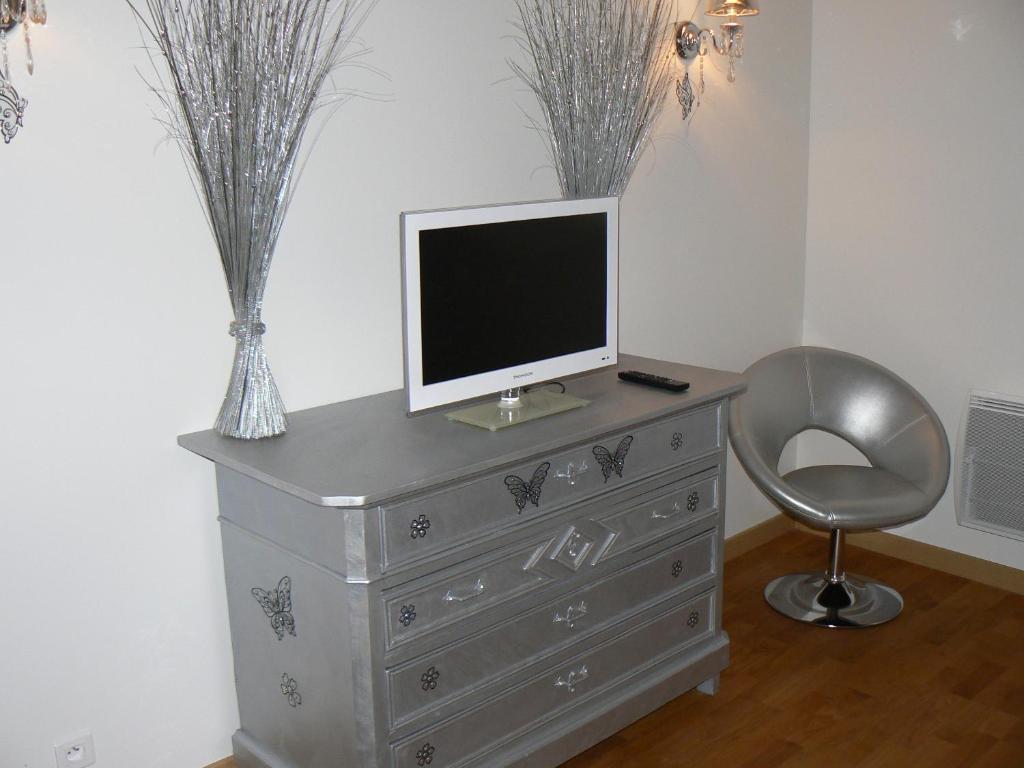 Le Manoir Des Chapelles Bed & Breakfast Venoy Ruang foto