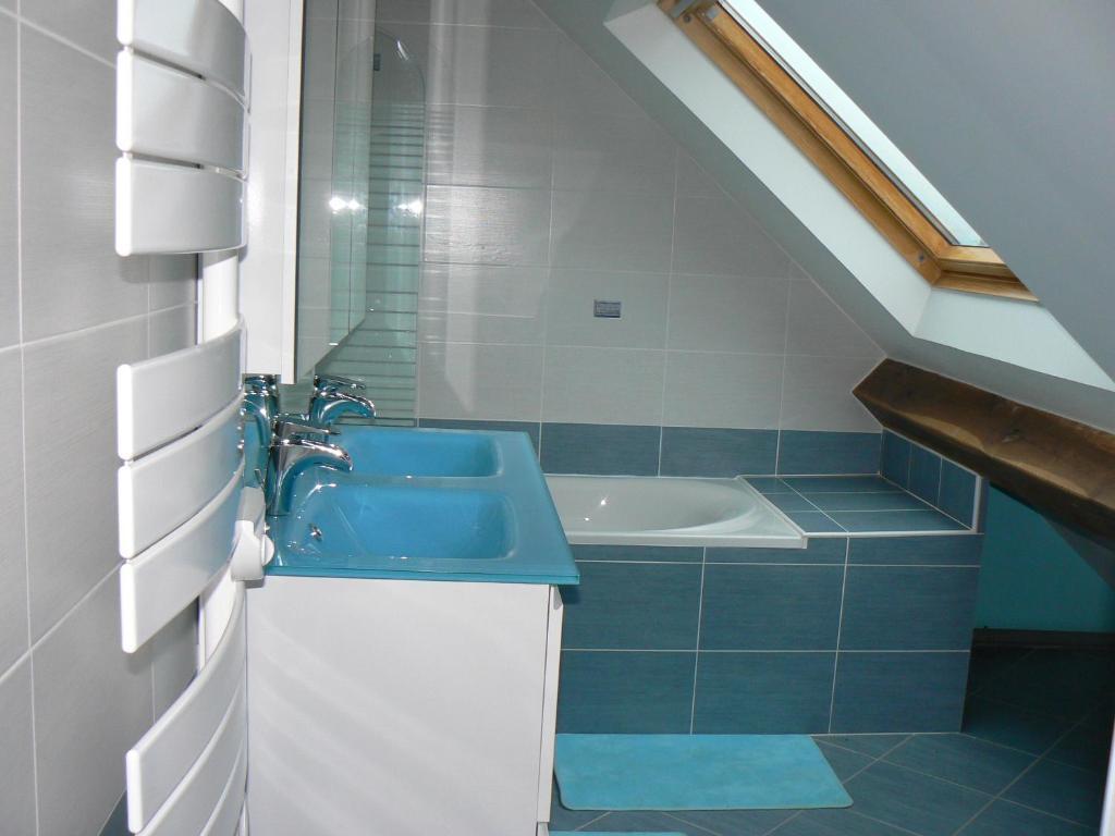 Le Manoir Des Chapelles Bed & Breakfast Venoy Ruang foto