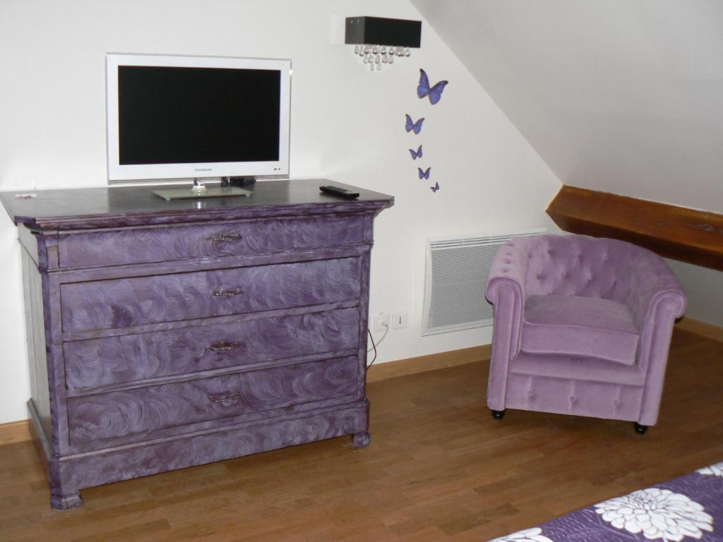 Le Manoir Des Chapelles Bed & Breakfast Venoy Ruang foto